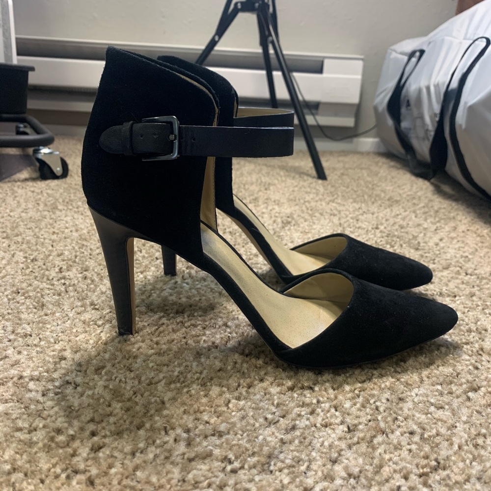 B.P. Pointed black heels